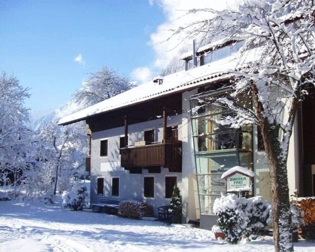 Landhaus Schoesser-Brandler マイヤーホーフェン エクステリア 写真