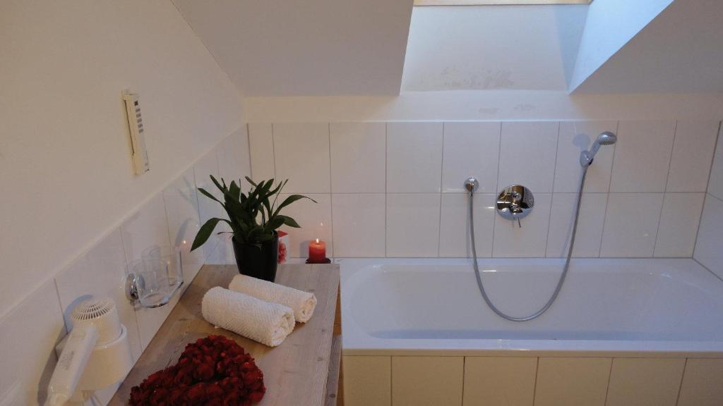 Landhaus Schoesser-Brandler マイヤーホーフェン 部屋 写真